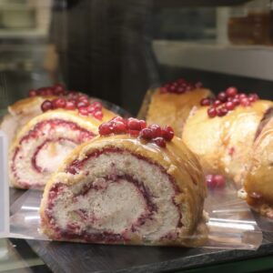 КАРАМЕЛЬНЫЙ РУЛЕТ С ПОХЛЁБКОЙ